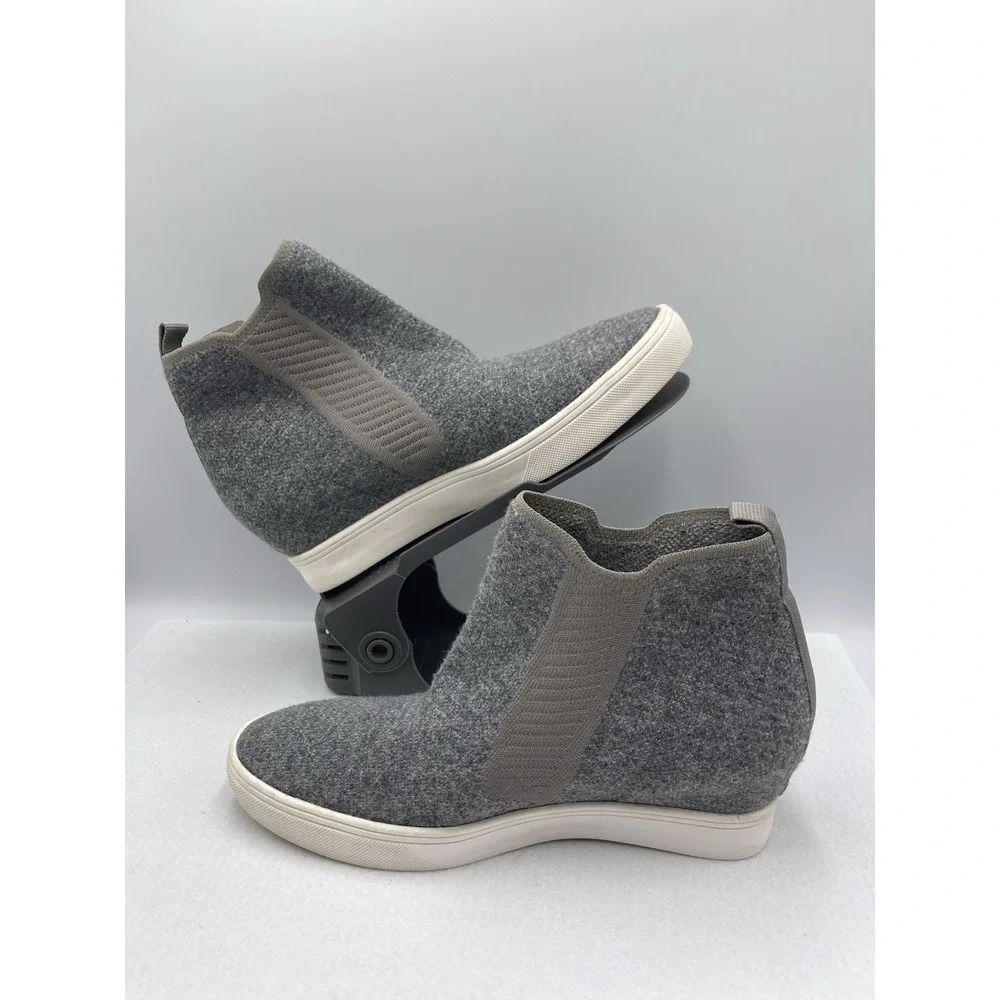MIA‎ Womens Grey Knit Slip On Wedge  Sneakers 8.5